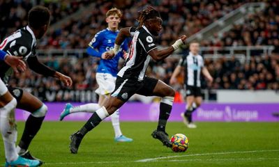 Saint-Maximin’s relentless brilliance brings hope for Howe’s neo-Newcastle