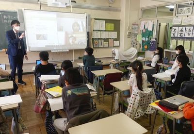 Schools struggle to secure learning opportunities in omicron outbreak