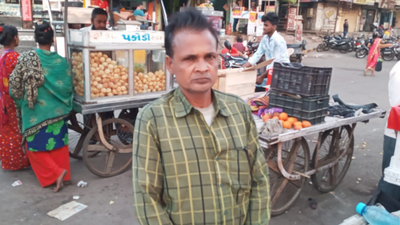 Ahmedabad: 13 years on, fruit-seller still has shrapnels in body