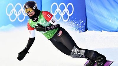 Snowboarder Lindsey Jacobellis wins U.S. its 1st Winter Olympics gold in Beijing