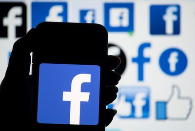 Facebook launches UK tool to redirect users away from extremist searches