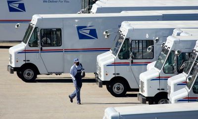 US postal service under fire for plan to spend $11.3bn on gas-powered fleet