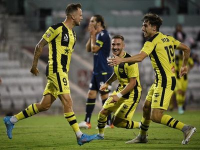 Phoenix knock off FFA Cup winners in ALM