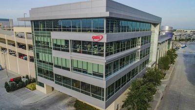 Tech Services Firm CDW Cruises Past Wall Street's Fourth-Quarter Targets