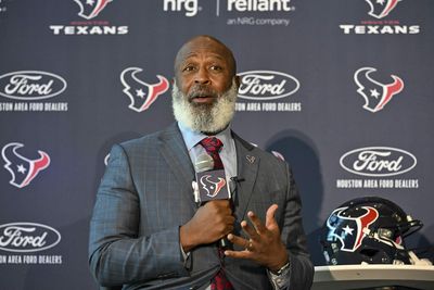 Lovie Smith details philosophy to turn around the Texans