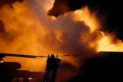 Massive fire burns empty building complex in Oklahoma City