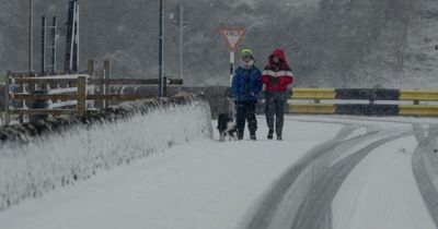 Live tracker shows when it is going to snow in Ireland as Met Eireann issue weather warning