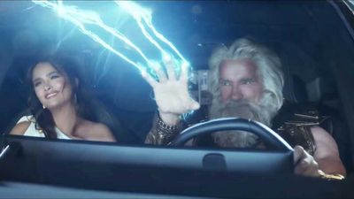 BMW Super Bowl Ad Stars Arnold Schwarzenegger, Salma Hayek As Greek Gods