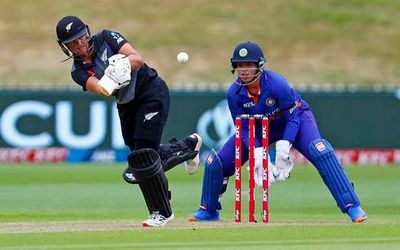 1st T20 | India women lose the plot against Kiwis