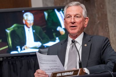 Repeat STOCK Act violator Sen Tommy Tuberville calls trading ban for Congress ‘ridiculous’