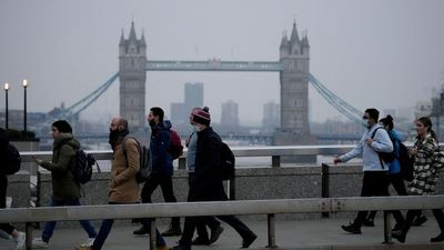 England looks to fast-track plans to scrap self-isolation after positive COVID-19 test