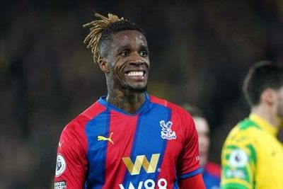 Norwich 1-1 Crystal Palace: Wilfried Zaha scores stunner before penalty miss in draw