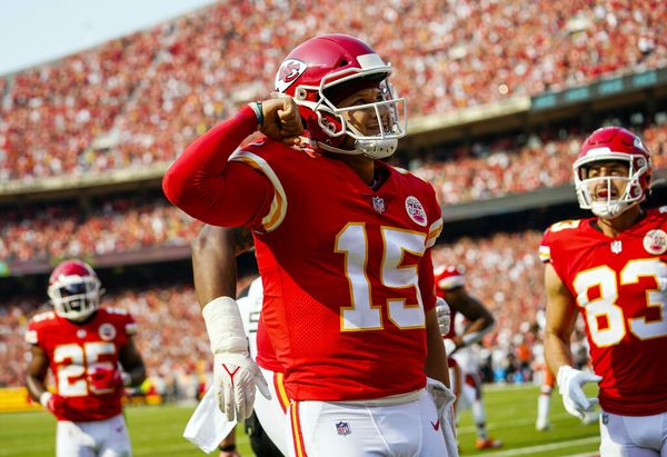 Chiefs' Patrick Mahomes, Travis Kelce make NFLPA top 50 sales list