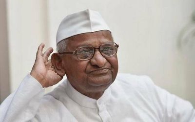Anna Hazare warns of indefinite strike to oppose Maharashtra’s wine policy