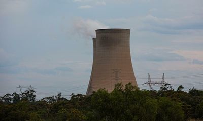 AGL brings forward closure date of two largest coal-fired power plants as market shifts to renewables