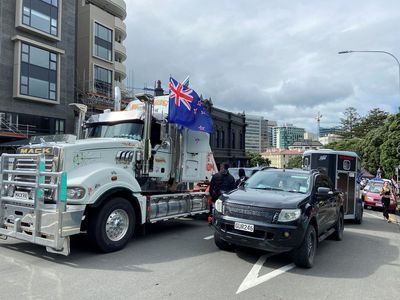 New Zealand police move in to break up anti-COVID vaccine mandate protests