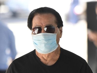Cop demanded protection money: club owner