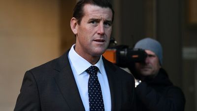 Former colleague denies trying to 'smear the reputation' of decorated war veteran Ben Roberts-Smith