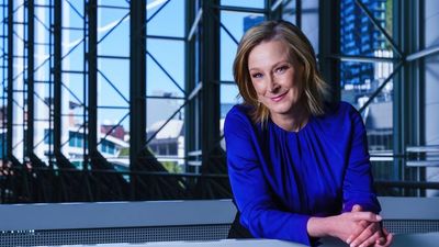 Leigh Sales announces she is stepping down as presenter of 7.30