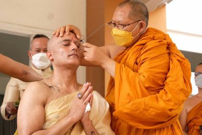 Bollywood star of Siddhartha movie enters monkhood in Bangkok