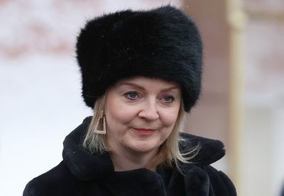 Liz Truss tells Russia to dial down ‘Cold War rhetoric’ in Moscow meeting on Ukraine