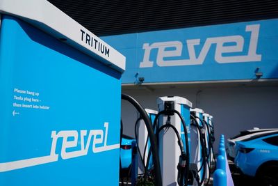 States get go-ahead to build electric car charging stations