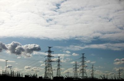 Staff shortages, supply backups batter EU economic growth