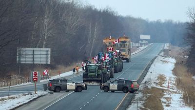 U.S. warns protest convoys could hit Super Bowl