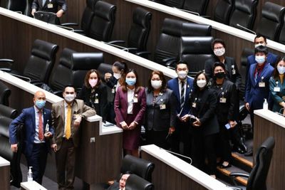 House meeting collapses due to lack of quorum