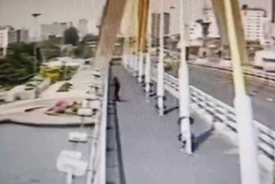 Video shows woman jumping from bridge to death