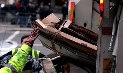 Unite threatens to stop funding Labour over Coventry bin workers’ dispute