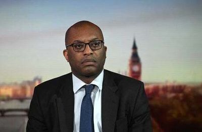 Labour say Business Secretary Kwasi Kwarteng should resign for downplaying fraud