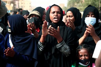 Sudanese return to streets rallying against military coup