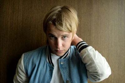 Singer Tom Odell stalked by fan who turned up at his home