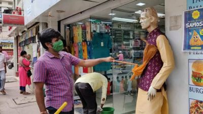 Consumer confidence shows gradual improvement in January, future expectations turn weak: RBI report