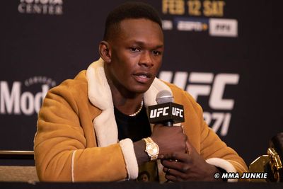 Israel Adesanya raves about new UFC deal, says he’s 2nd-highest paid behind Conor McGregor