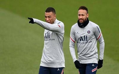 Neymar back in training for PSG