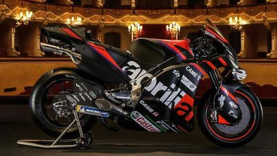 Aprilia Racing Team Pulls The Covers Off Its 2022 MotoGP Bikes