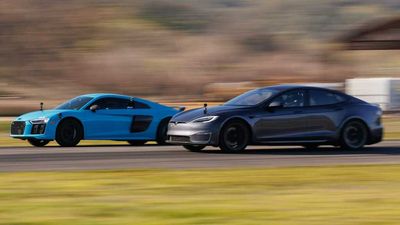 Twin-Turbo Audi R8 With 1,700 HP Drag Races Tesla Model S Plaid