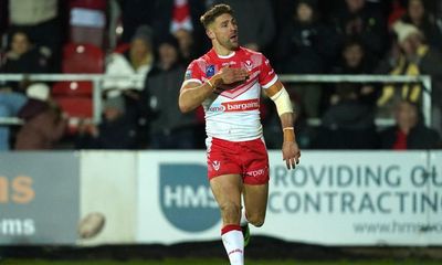 Tommy Makinson starts slick St Helens off with win against Catalans Dragons