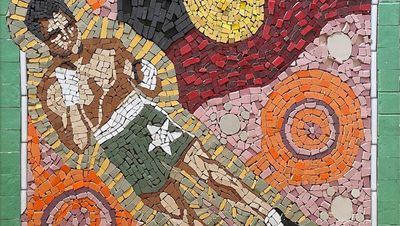 Boxer mosaic a hit in Beaumont Street