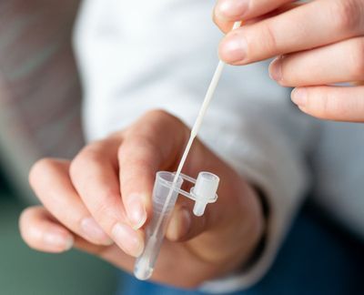 Nine Omicron symptoms affecting fully vaccinated and two early signs you might have it