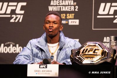 Israel Adesanya gives fired-up defense of Joe Rogan: ‘F*ck the noise. You know what they’re trying to do’