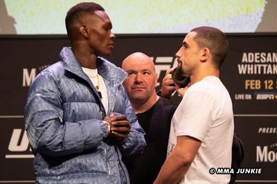 UFC 271 faceoff: Israel Adesanya, Robert Whittaker have intense staredown at press conference