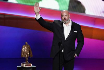 Andrew Whitworth delivered one of the best speeches you’ll hear after winning Walter Payton Man of the Year