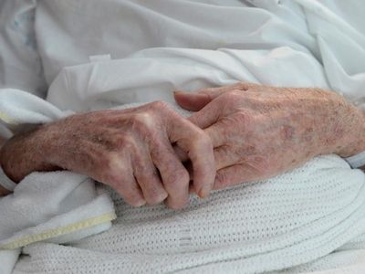 Nurse who stole from patient deregistered