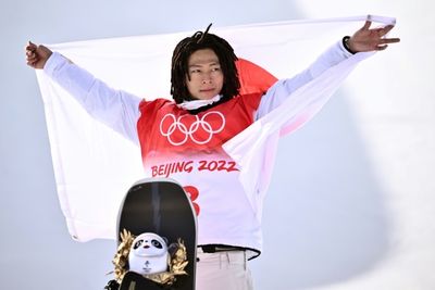 Hirano harnesses anger to win Olympic halfpipe gold