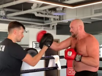 Tyson Fury shows off speed ahead of Dillian Whyte fight