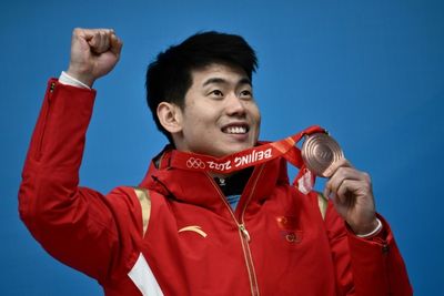 Yan earns China's first ever Olympic sliding medal