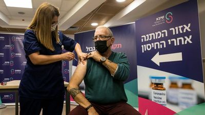 Coronavirus: Israel Finds 4th Vaccine Dose Not As Effective Against Omicron